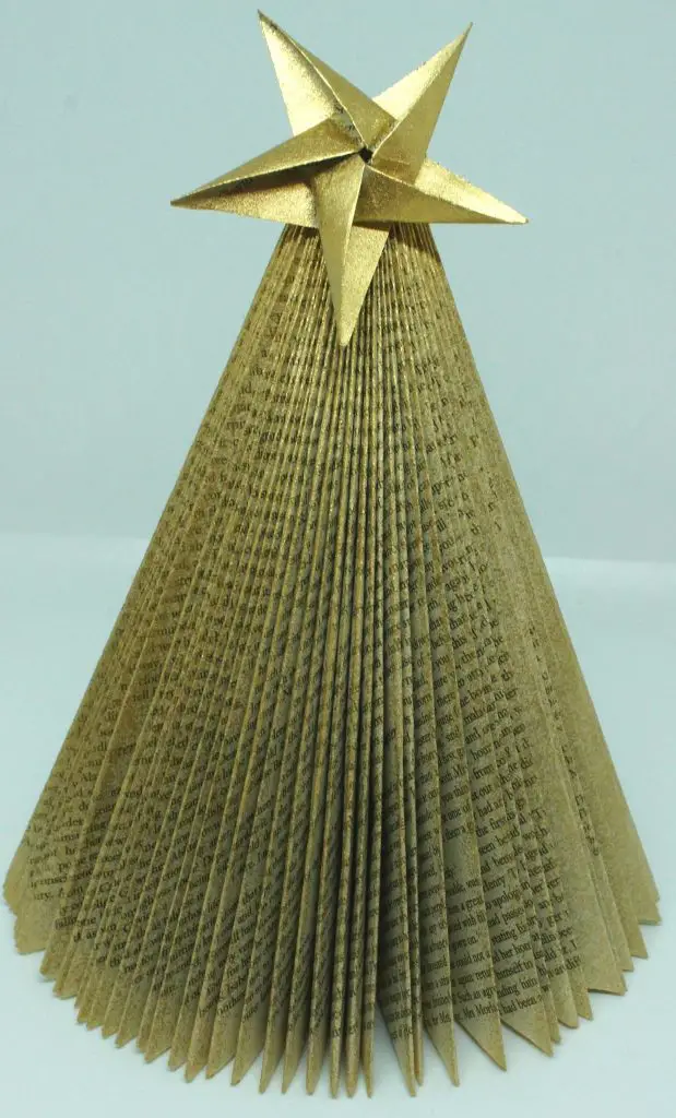 Folded Book Christmas Tree with star