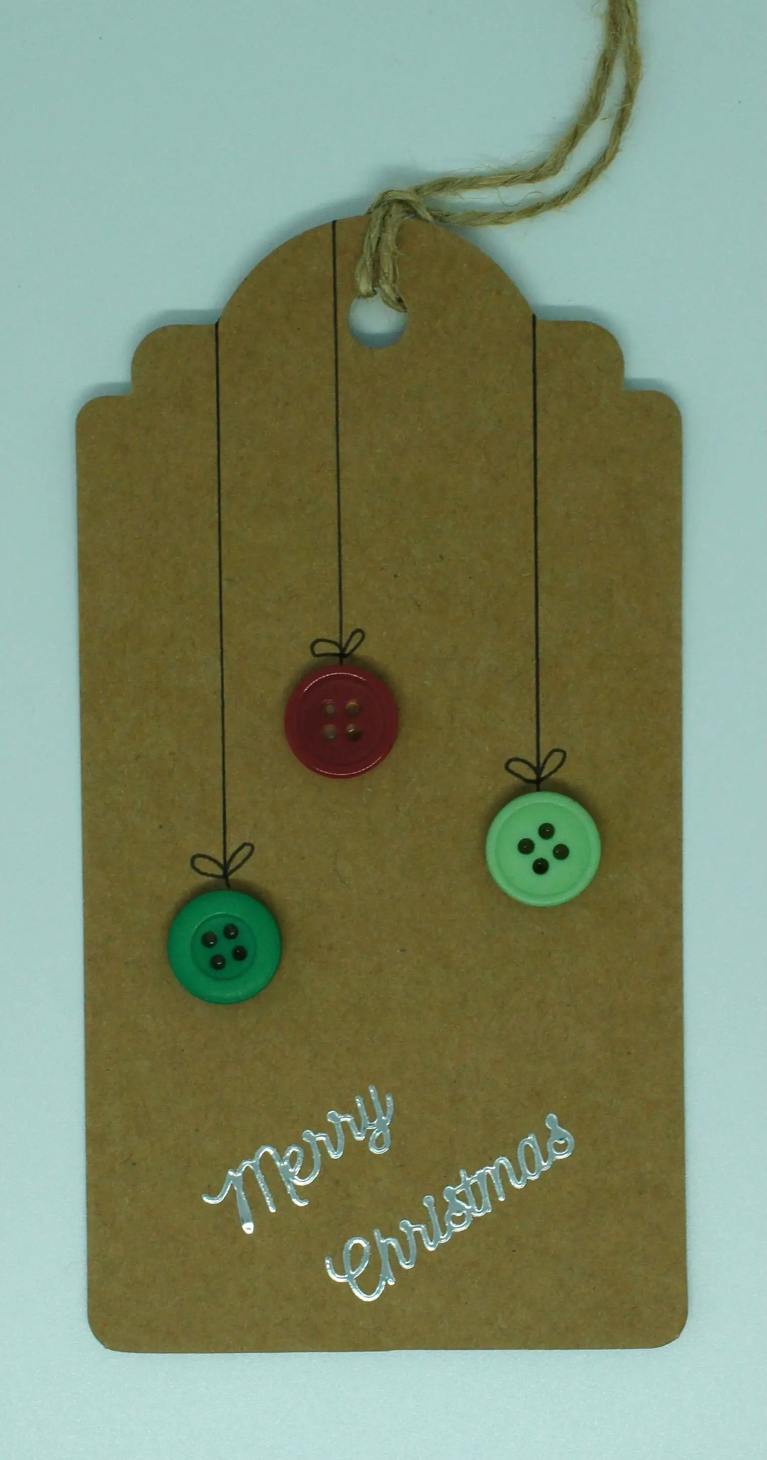 Button baubles tag