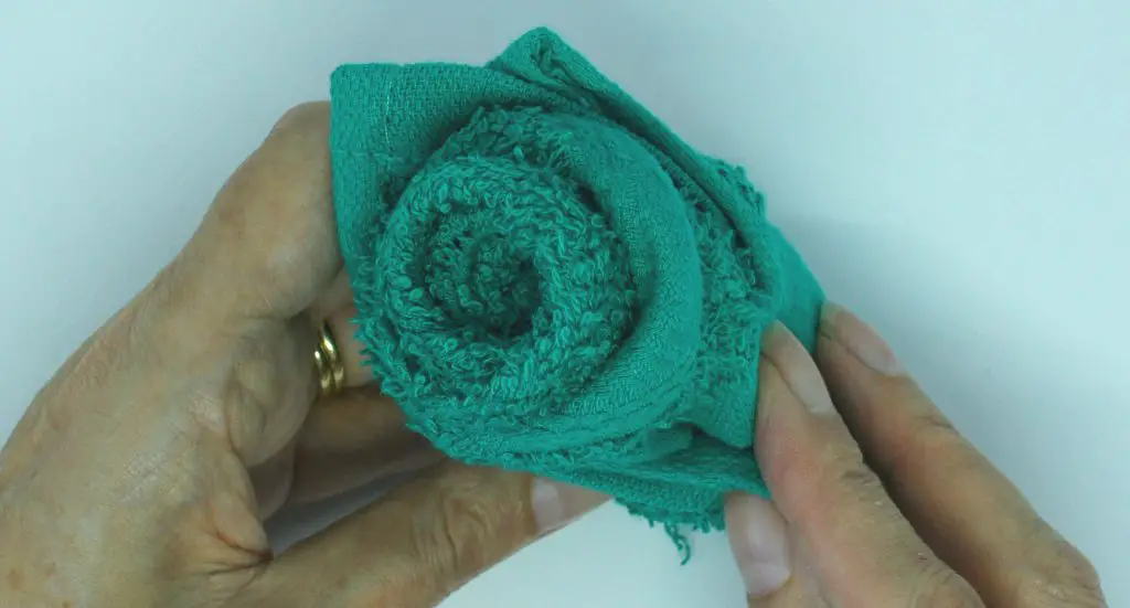 Washcloth roses - complete