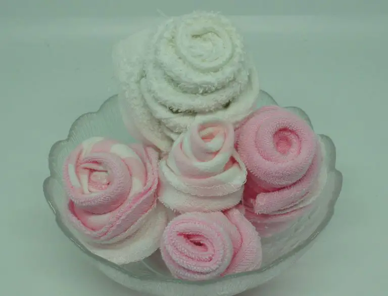 Cute Washcloth Roses – How to Make