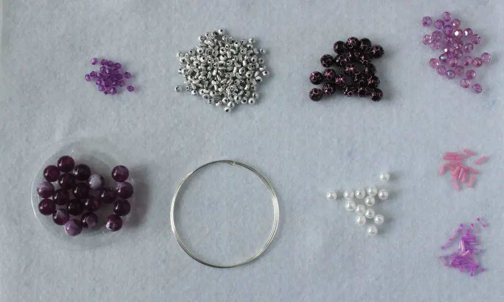 Bracelets beads assembled