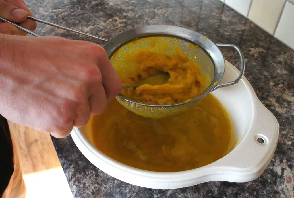 sieving fruit