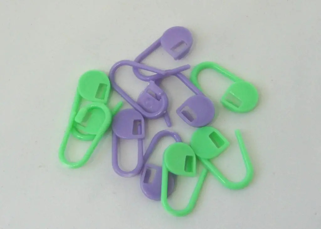 locking stitch markers