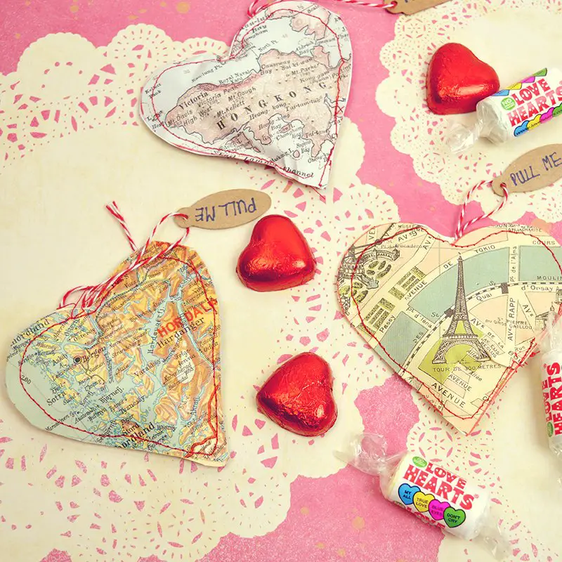 Map heart gift bags