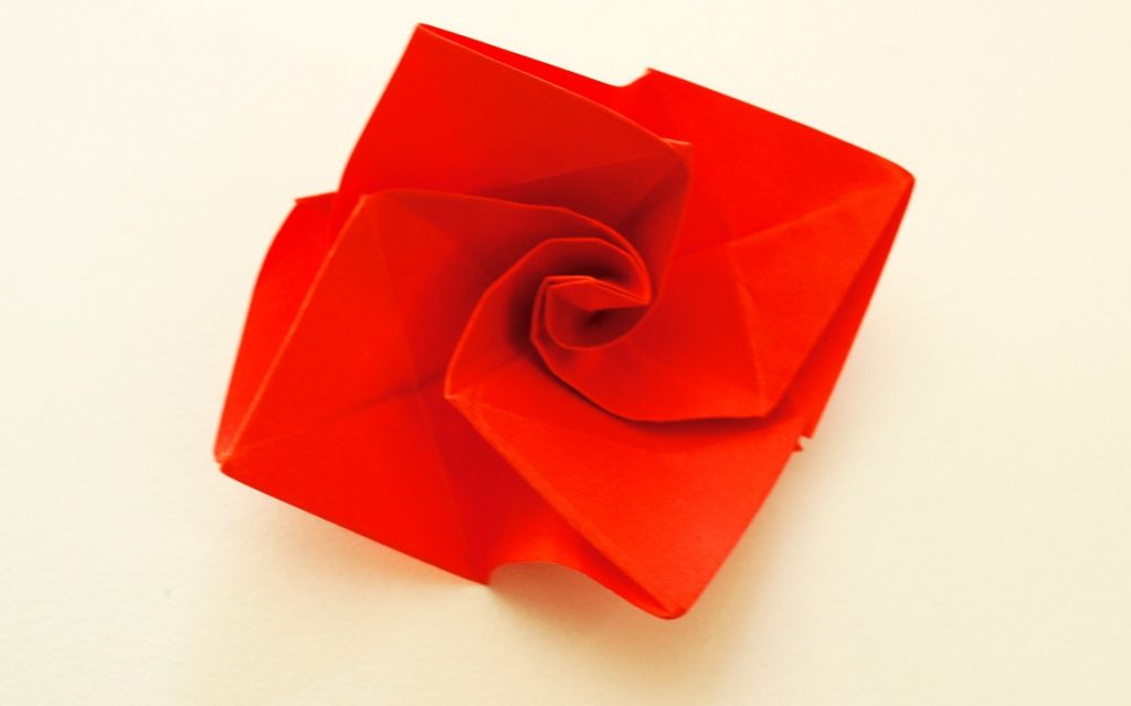 Origami Rose centre twisted