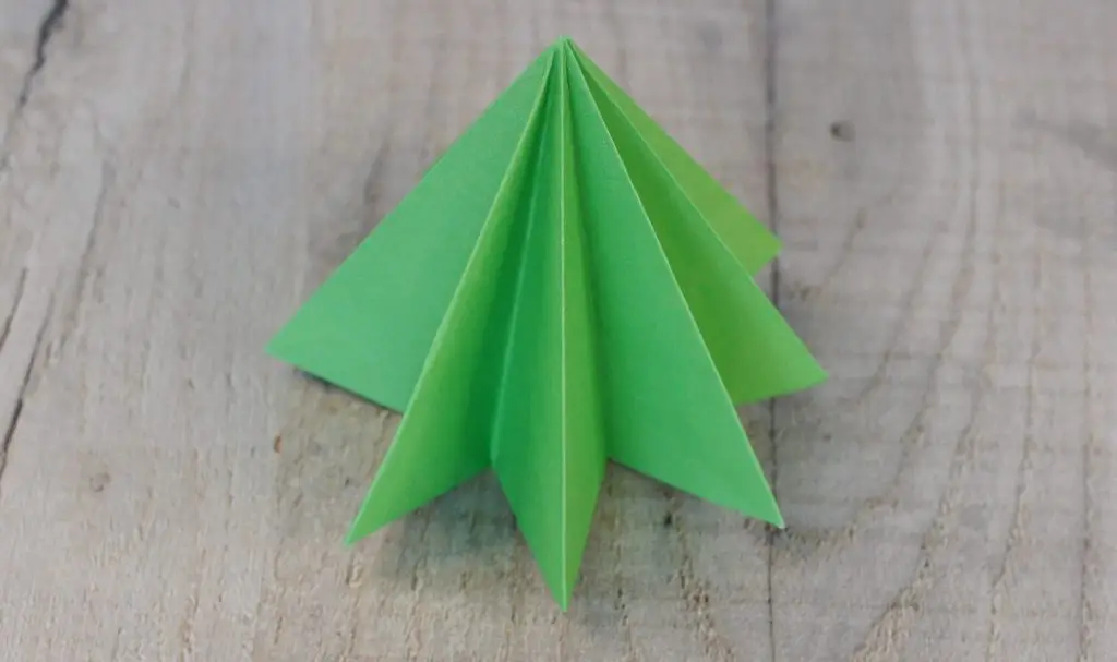 completed Origami Christmas tree
