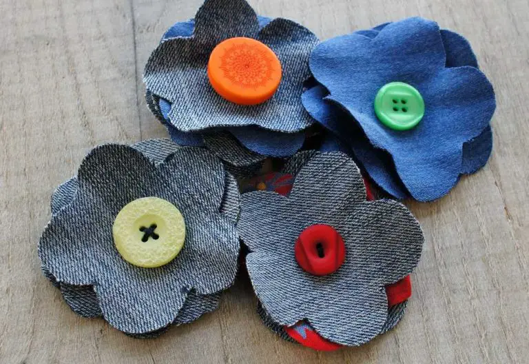 How to Make Shabby Chic Denim Flowers from Old Jeans in 10 Minutes