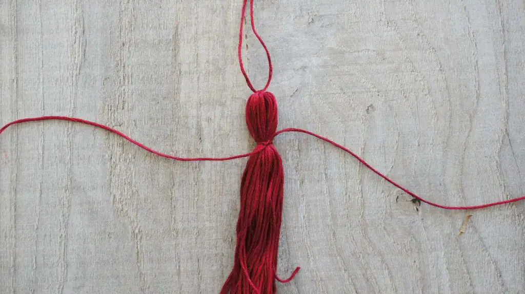 tying off tassel making