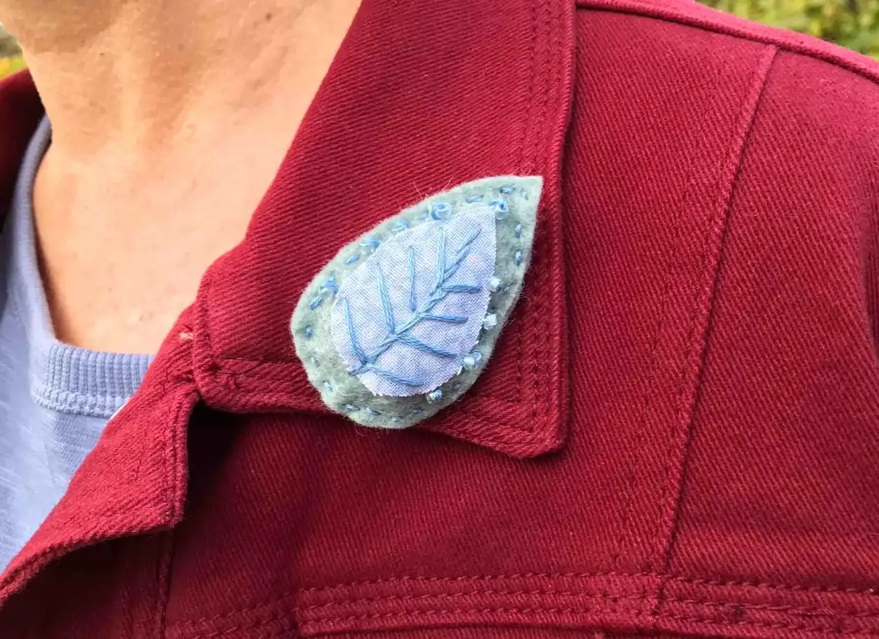 diy leaf brooch