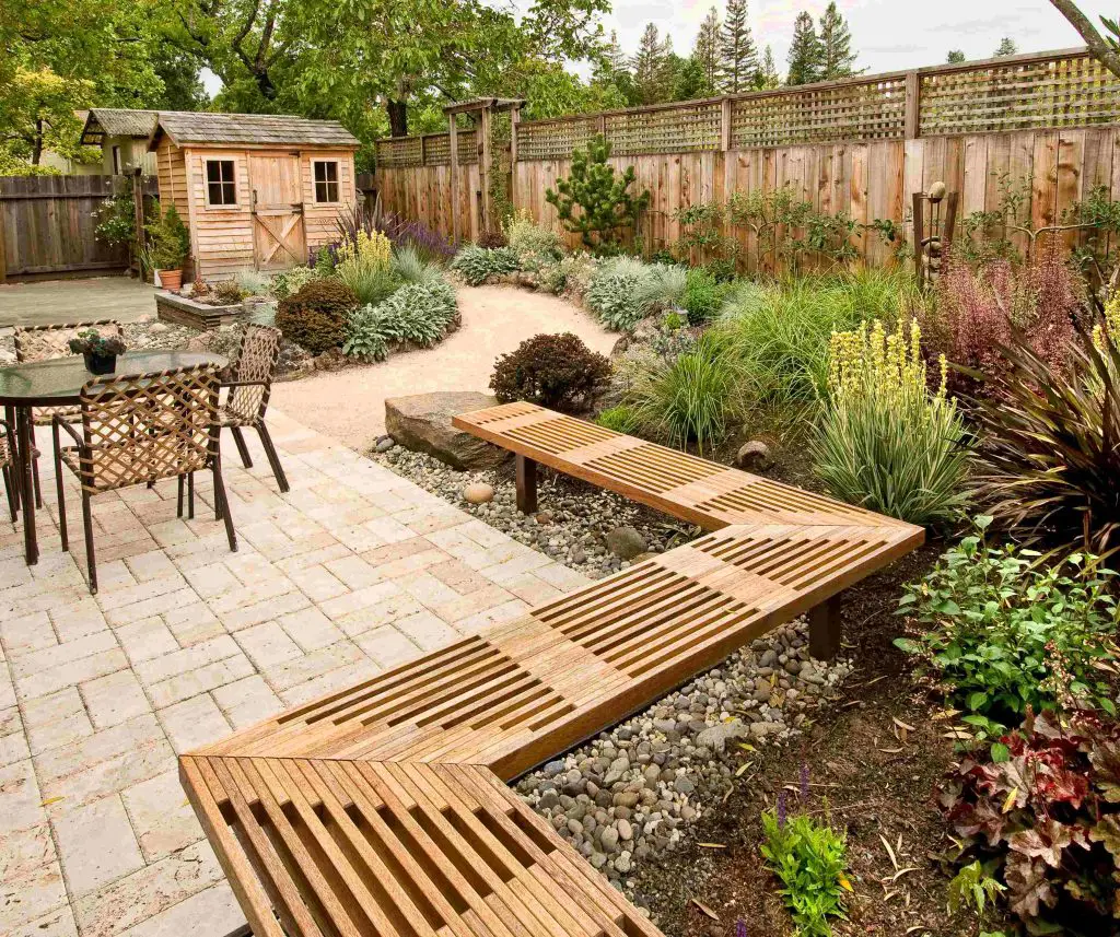 garden with wooden bench